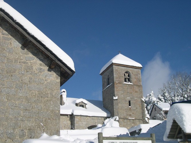 L'église de Lajo en hiver